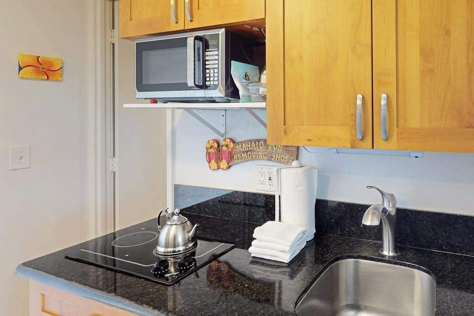 Prepare simple meals and refreshments in the convenient kitchenette, thoughtfully arranged for an easy and comfortable stay.