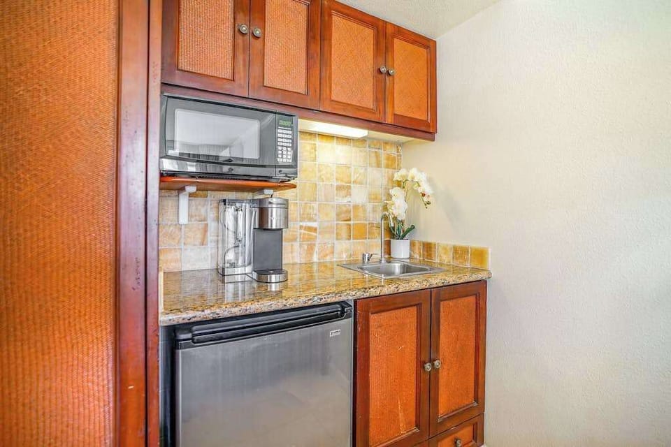 Convenient Kitchenette For Easy Meals

