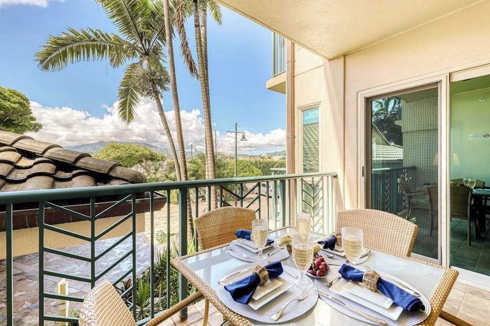 Private Covered Lanai Balcony with Outdoor Dining Set