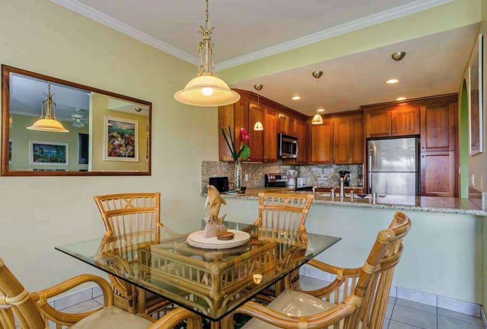 Open Concept Dining Delight