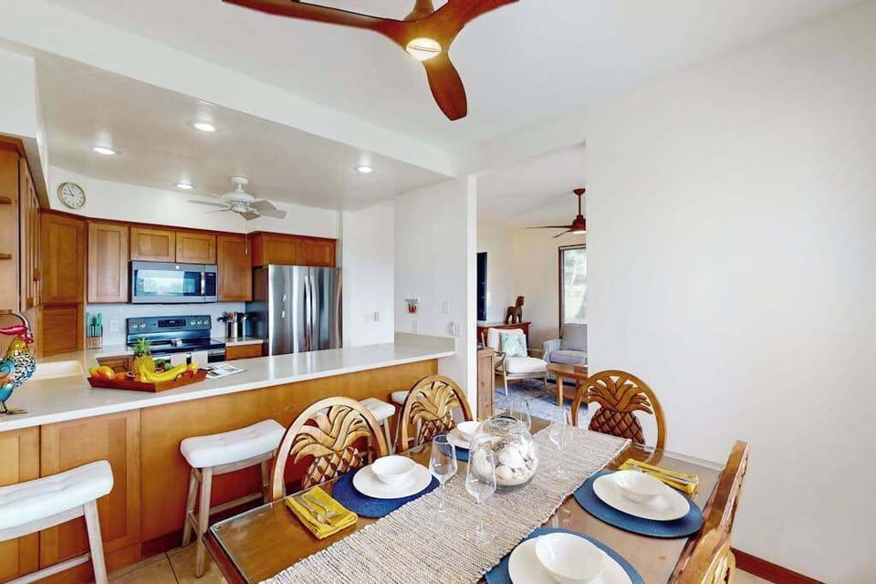 Dining area conveniently connected to the fully equipped kitchen