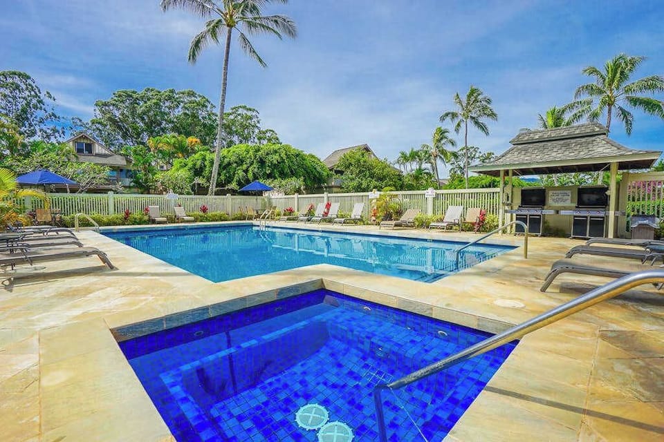 Sandpiper Community Hot Tub