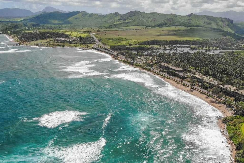 Beautiful view of the coast and the island to clear your mind