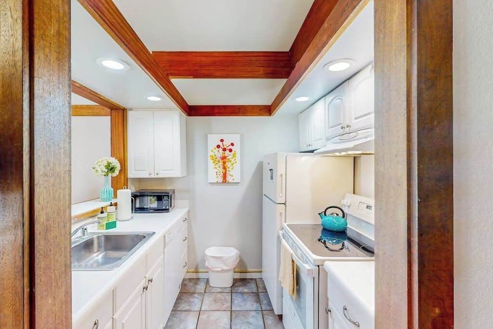 Fully stocked kitchen for a relaxing dinner in, after a long day.