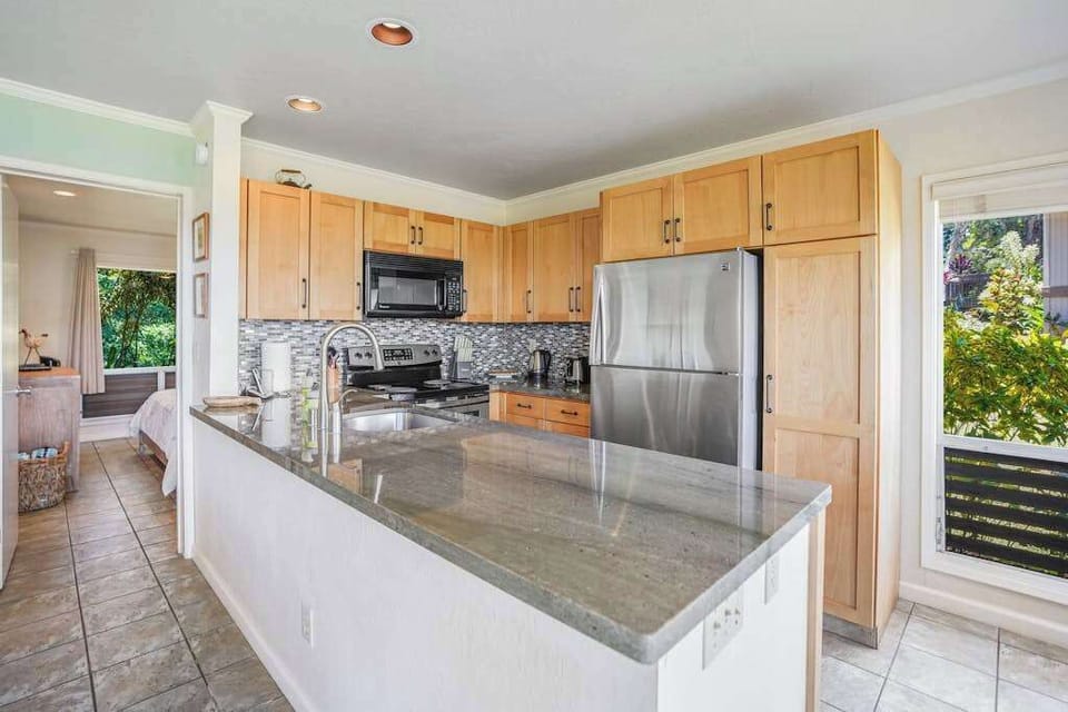 Modern Chef's Kitchen With Spacious Island