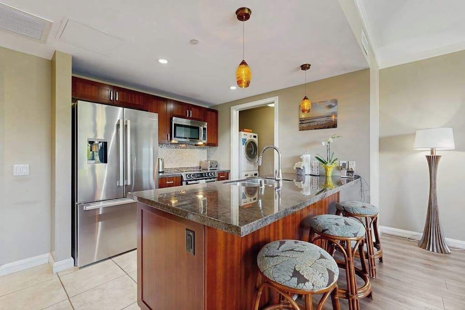 Chef Inspired Kitchen With Island Bar