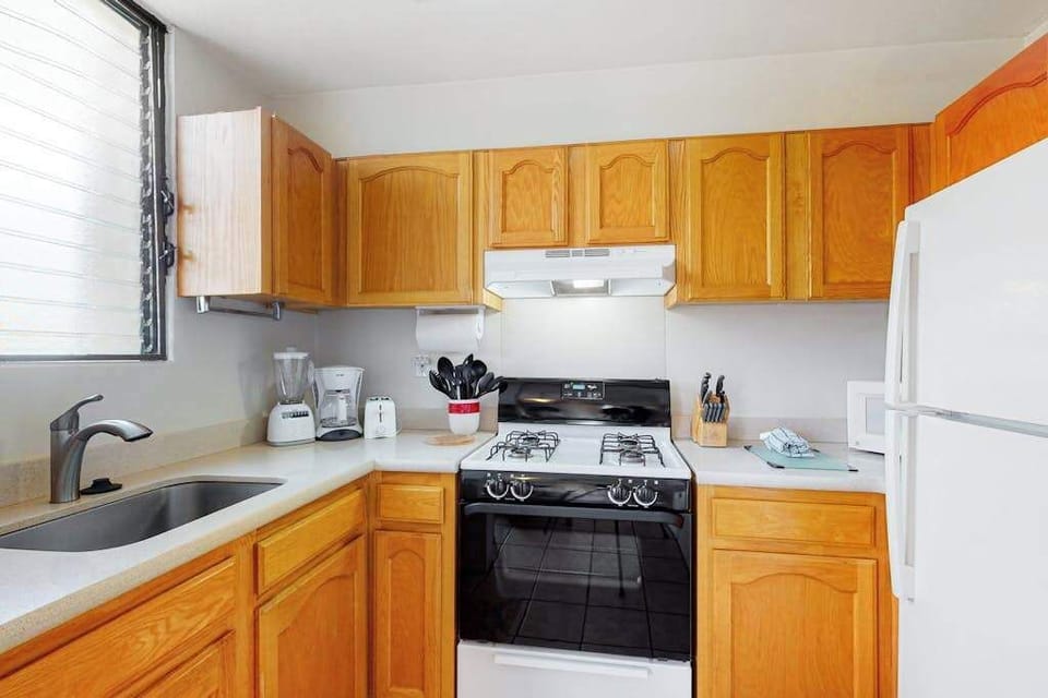 Cook with Ease in the Full Kitchen