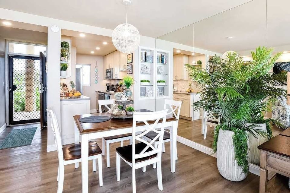 Dining room with seating for four.