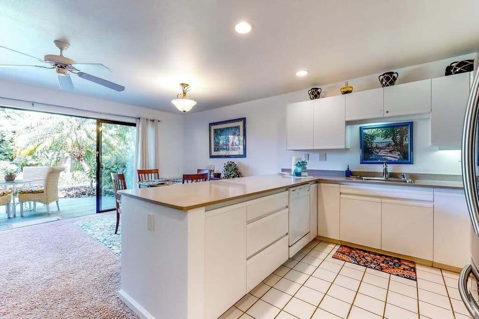 Open Kitchen Perfect For Entertaining