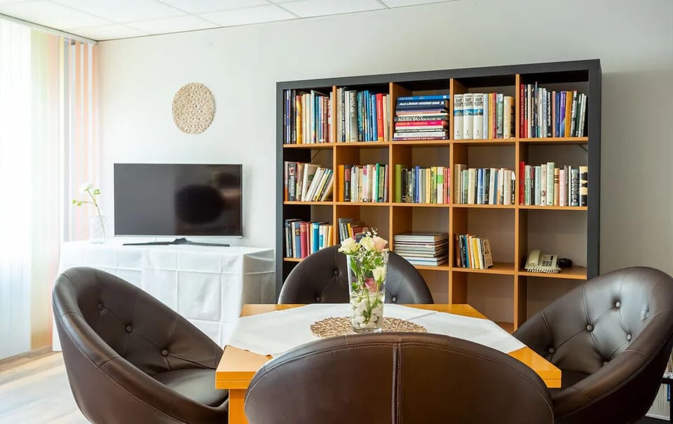 Settle in with a book and tea in peace.