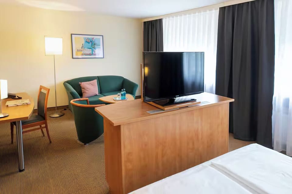 Work comfortably at the desk, then relax by the window.