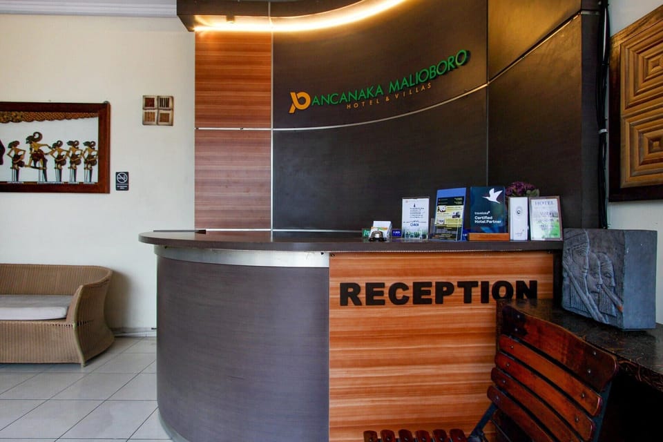 Entrance / Reception