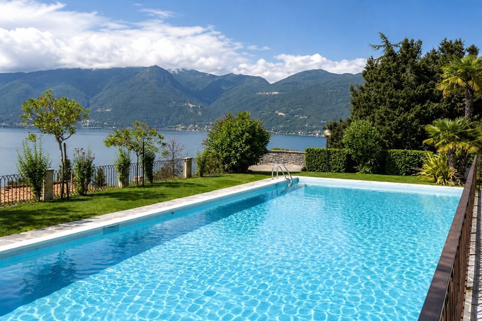 Holiday Home Swimming Pool