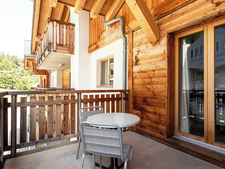 Wood, Apartment, Balcony, Hardwood, Wood Stain, Plank, Lumber, Plywood, Daylighting