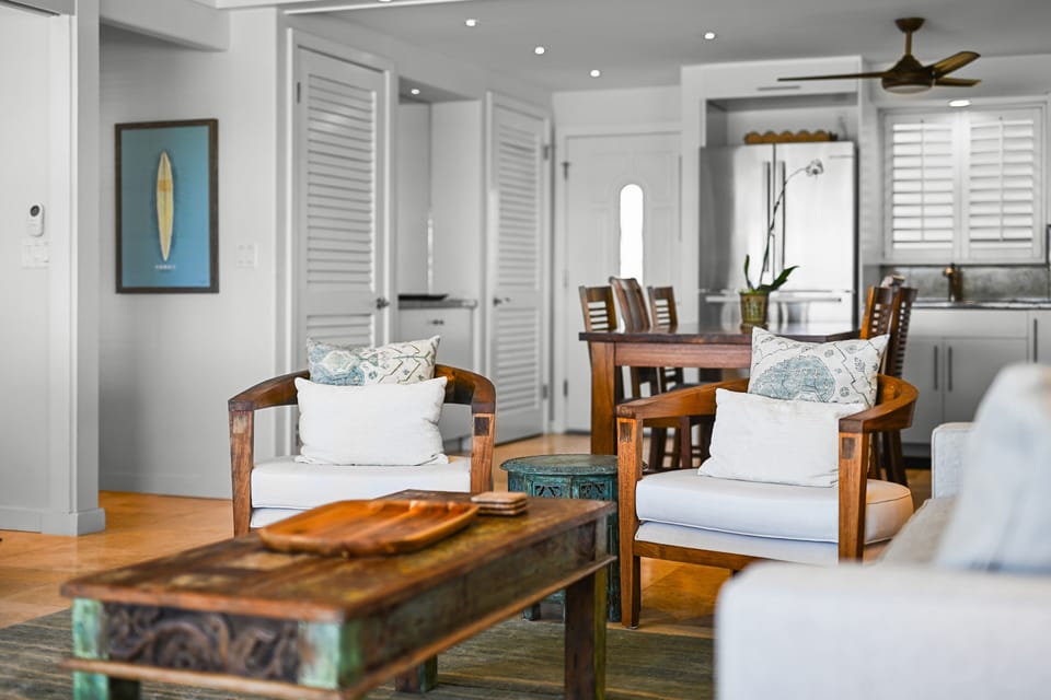 Comfortable seating and a cozy dining space make this the perfect setting for shared meals and relaxing evenings.