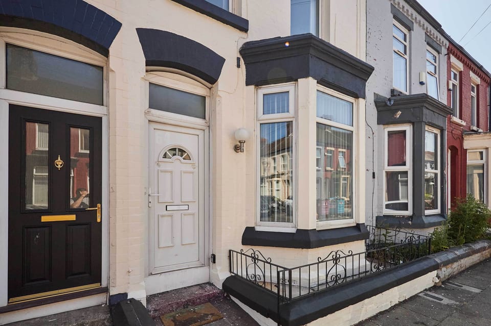 Hannan's Retreat, Liverpool - Host & Stay