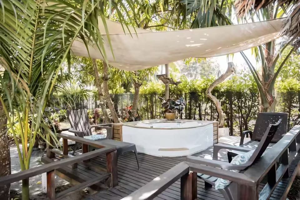 Outdoor spa tub