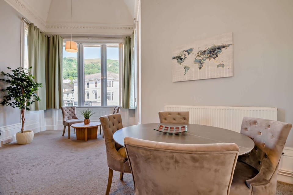 Flat 1 Club Chambers, Great Malvern - Host & Stay