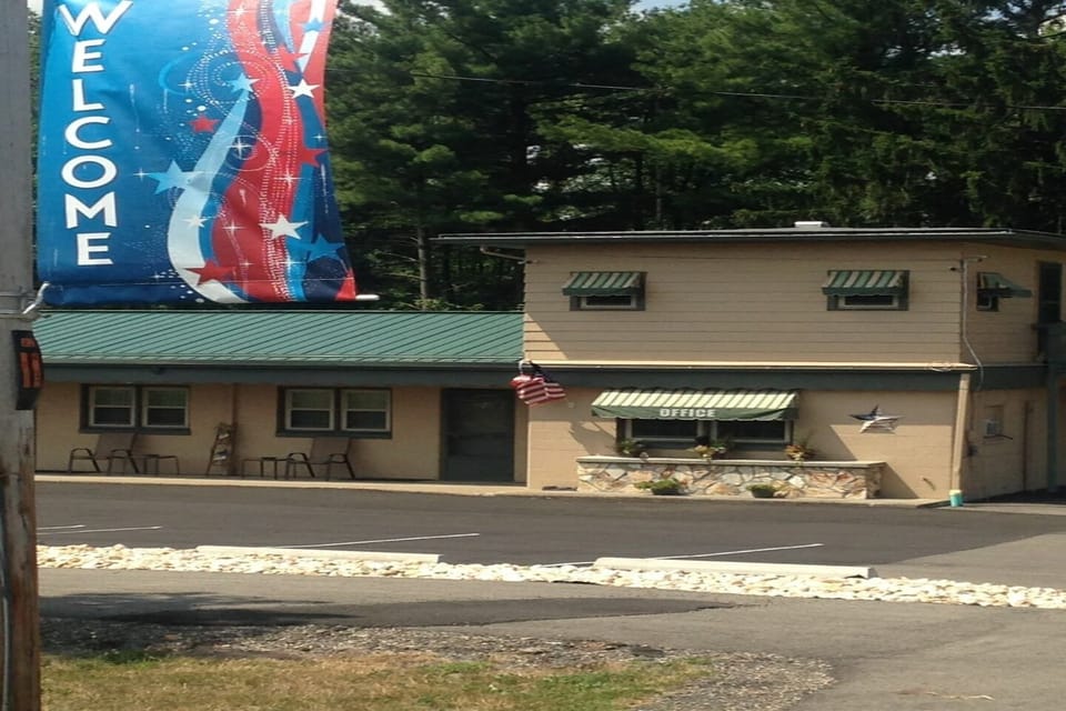 Entrance / Reception