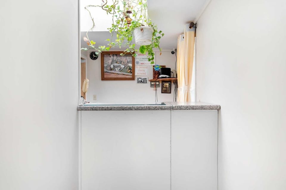 Entrance / Reception