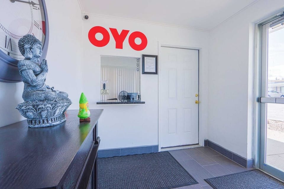 Entrance / Reception