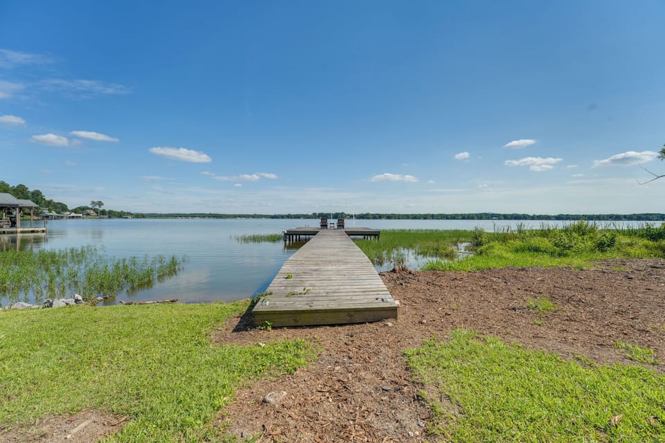 Use the private boat ramp next to the dock for easy Weiss Lake access