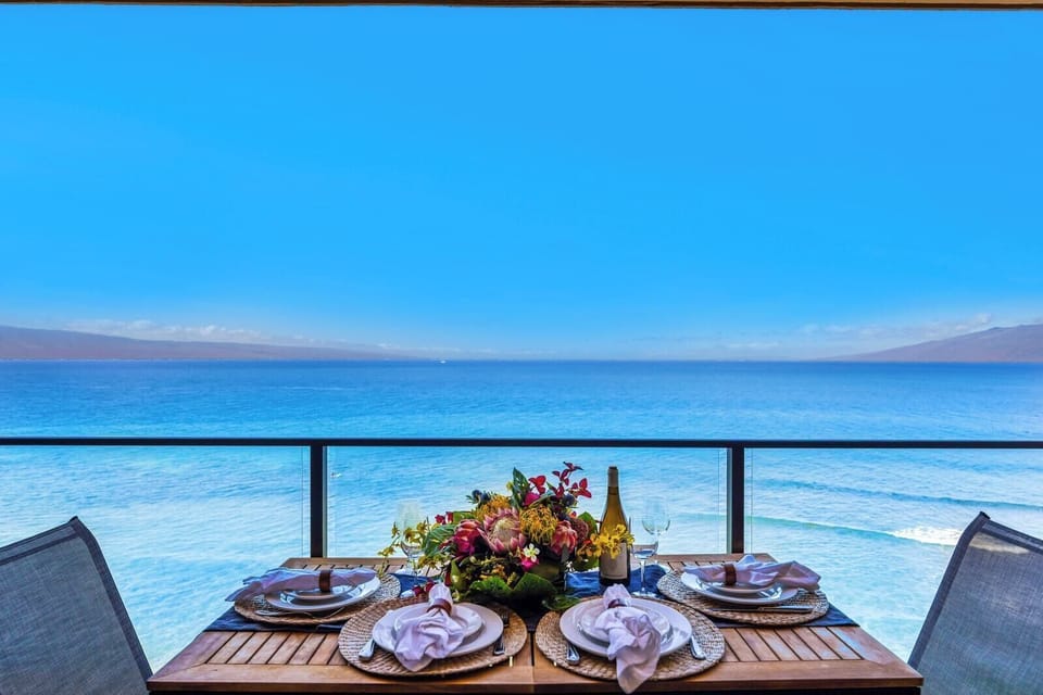 Pull up a chair on your private lanai and watch the ocean sparkle, with front row seats for Maui sunsets. MAH-1006