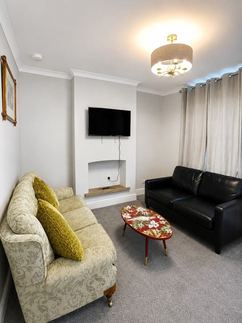 Living Room / Lounge