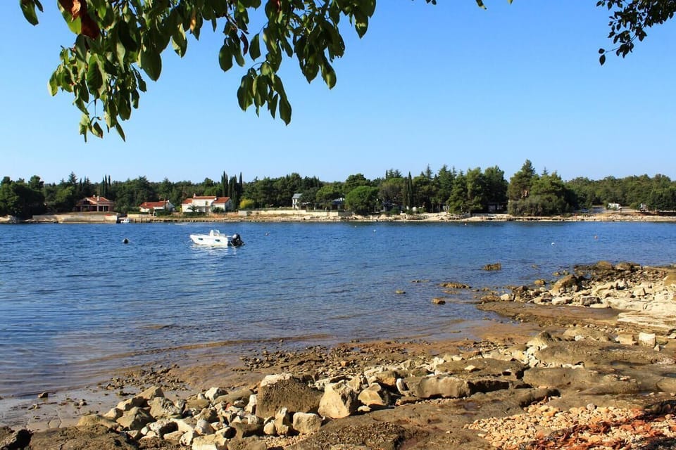 Nearby beaches