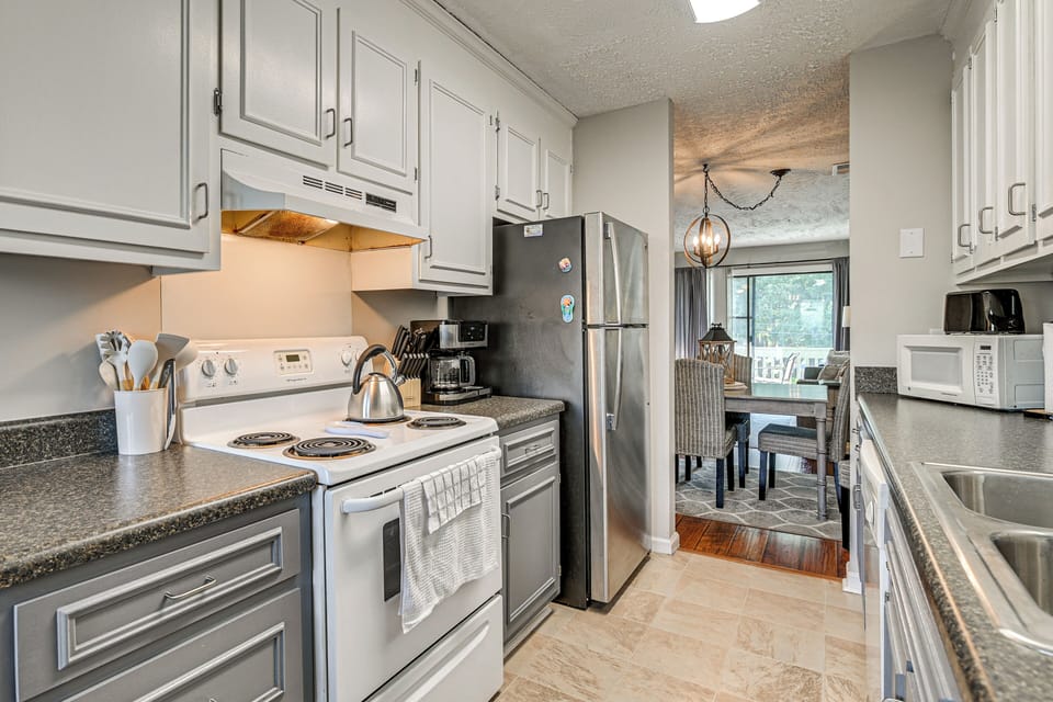 Kitchen | Dishwasher | Main Level