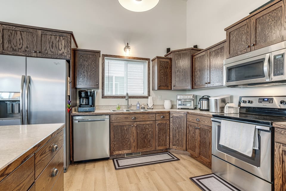 Kitchen | Main Level