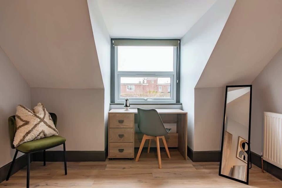 Beautifully dressed bedroom with quality bedding, ample storage, and a restful atmosphere for a great night's sleep at Elm Lodge by Blue Puffin Stays Short Lets & Serviced Accommodation