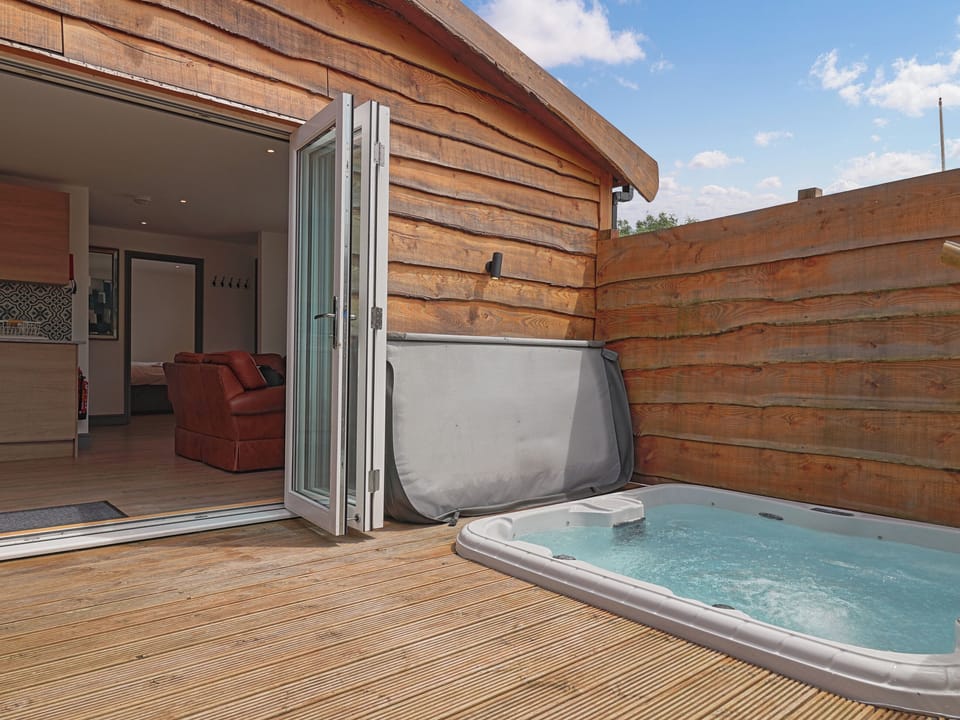 Outdoor | Cumberland - The Pig on the Hill, Westward Ho