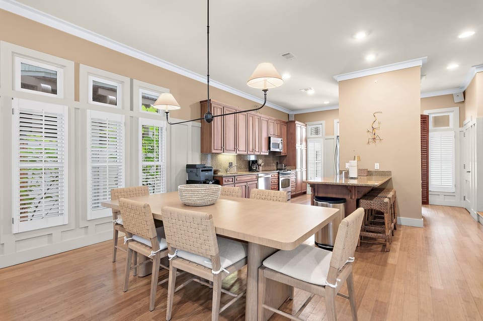 110 Tuckers Lane - Rosemary Beach - First Floor - Dining Area and Kitchen