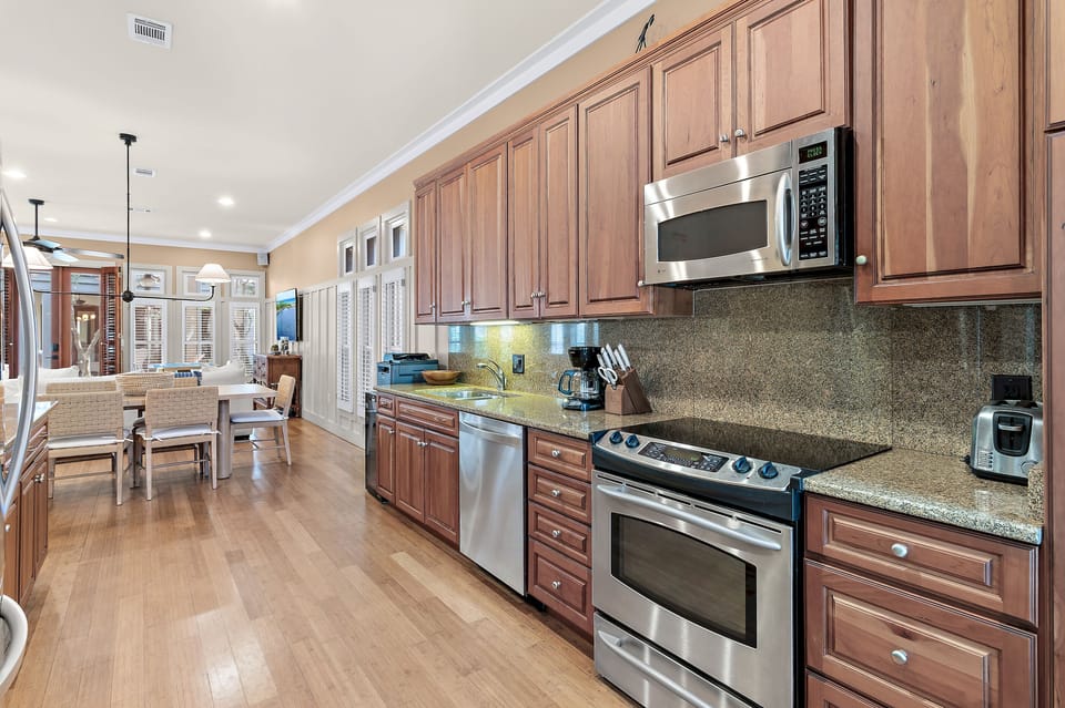 110 Tuckers Lane - Rosemary Beach - First Floor - Kitchen