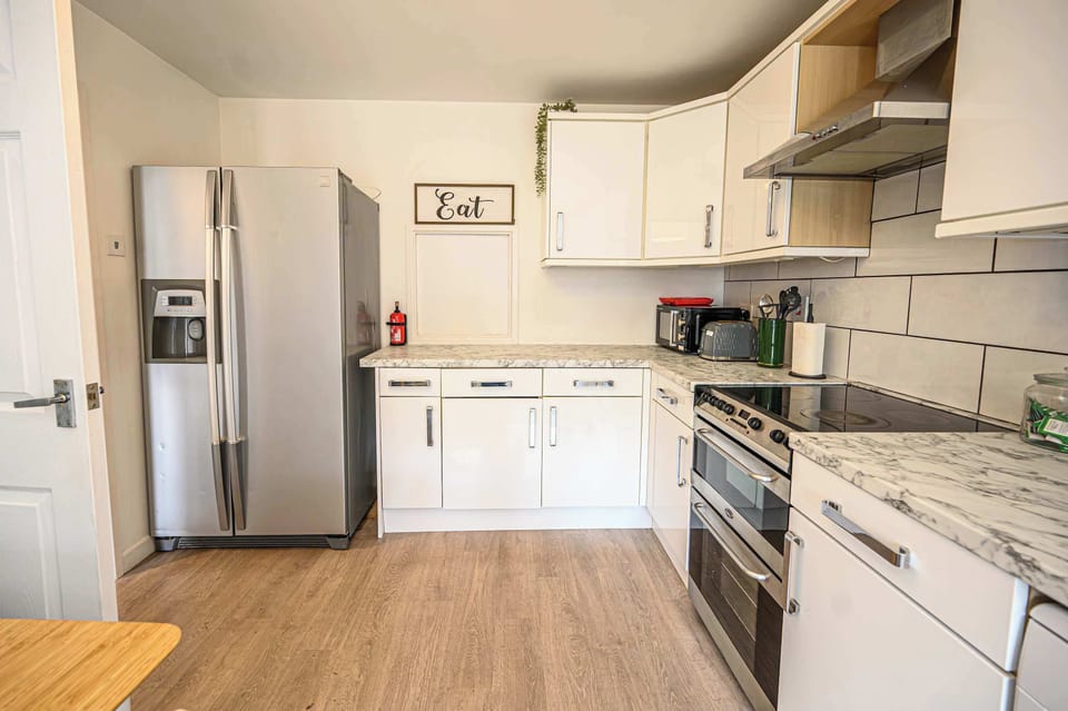 Well-equipped kitchen
