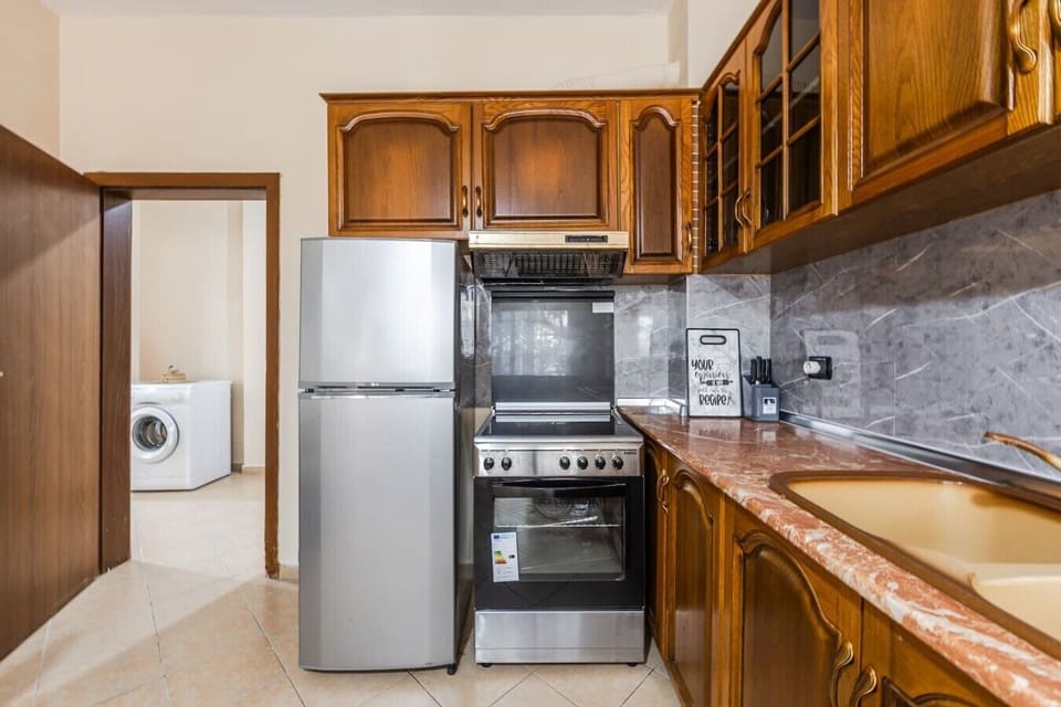 Fully-equipped kitchen