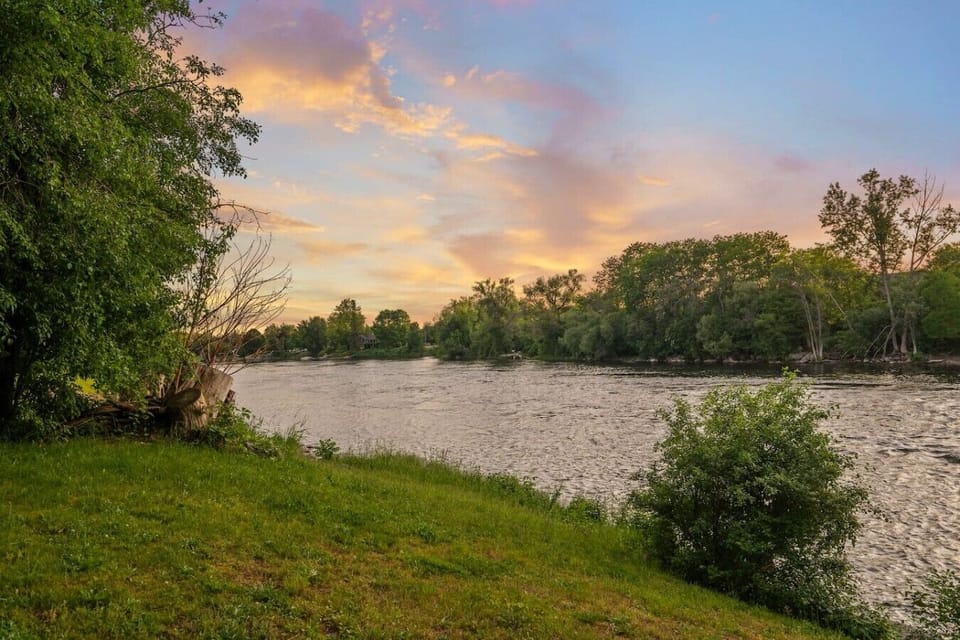 Enjoy sunrise and sun sets in your private getaway