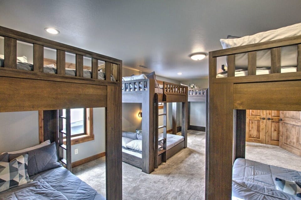 Upstairs Bunkroom