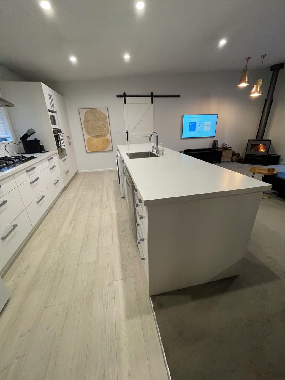 Lounge and kitchen