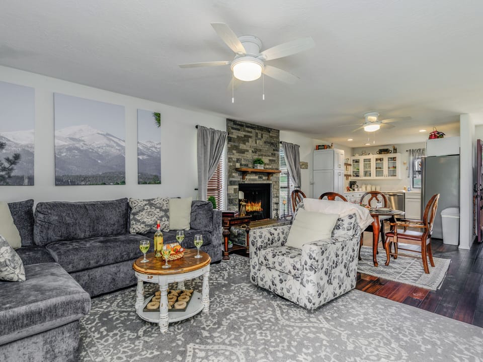Open Concept Living Room, Dining Area, & Kitchen