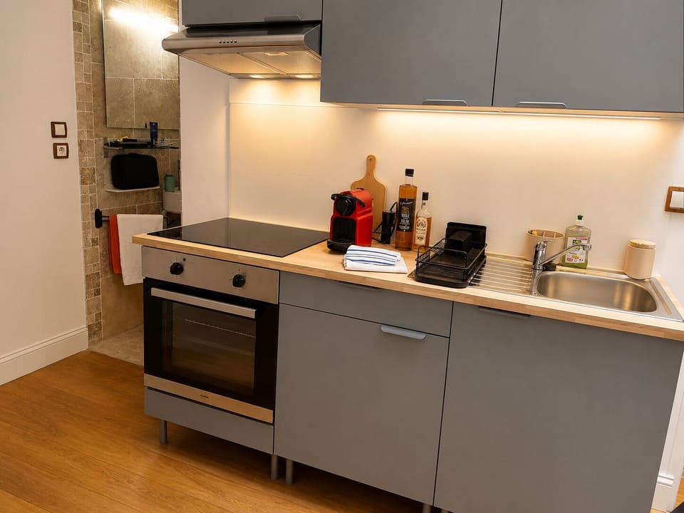 Fitted kitchen