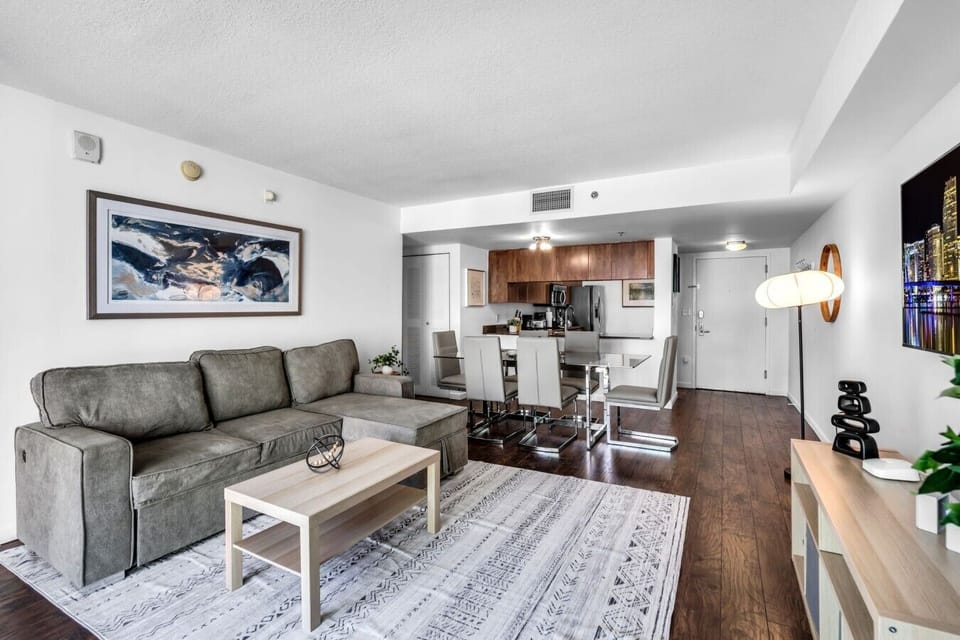 6-web-or-mls-1200BrickellBay#2915-5