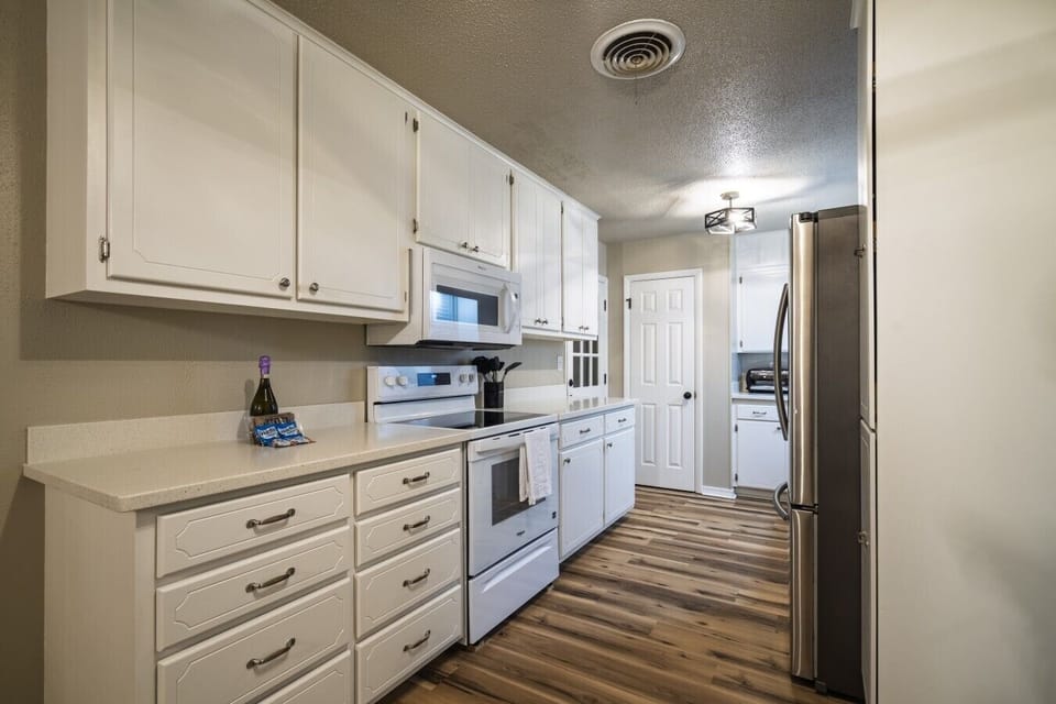 Large Kitchen