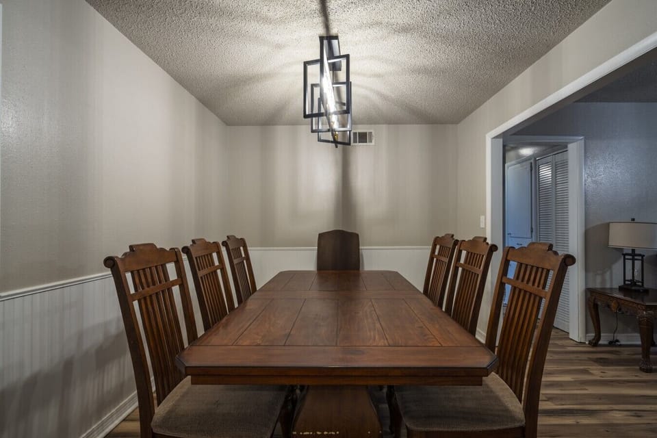 Full Dining Room