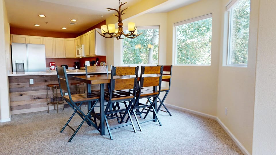 Dining Table in Bay Window Seats 6 - Dining Table in Bay Window Seats 6