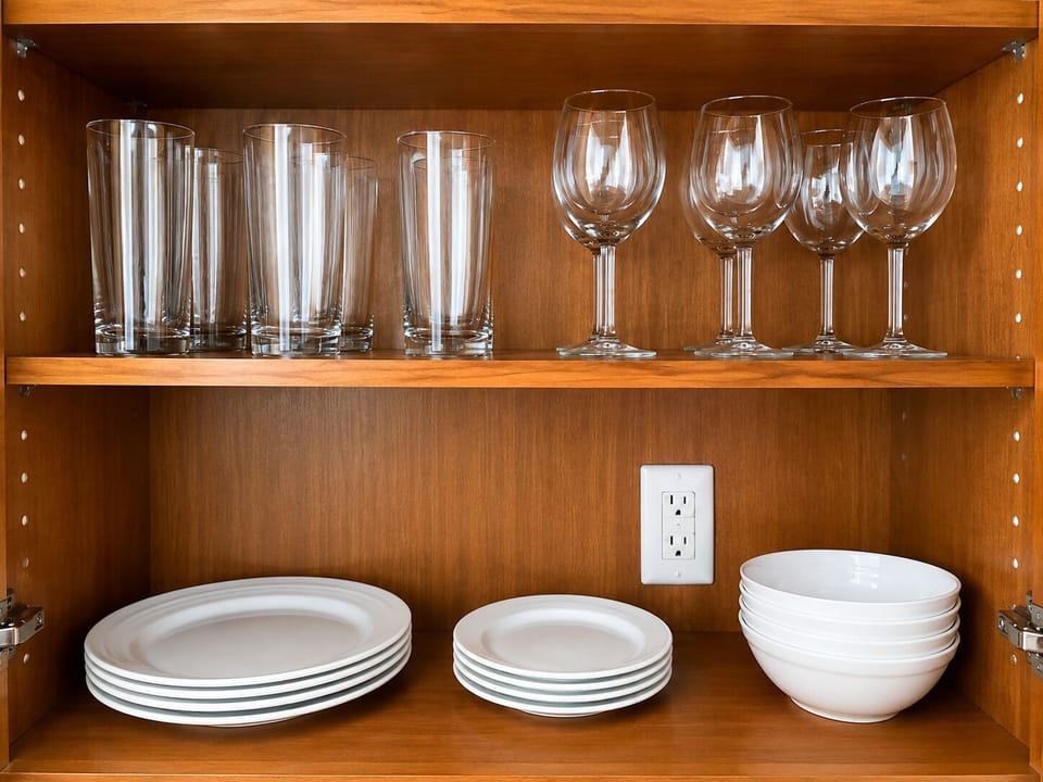 glasses,  plates
