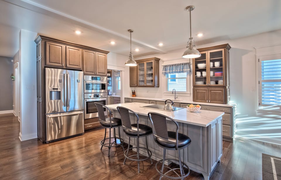Gourmet kitchen fully stocked kitchen with Bosch appliances