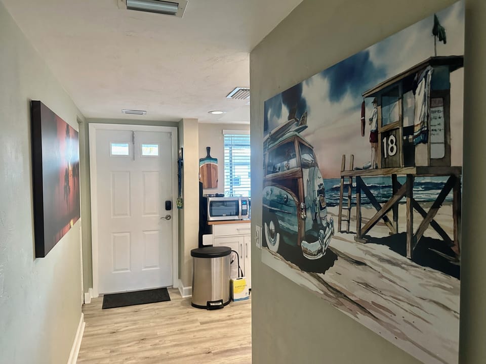 Interior entryway