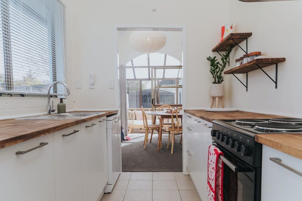 Kitchen and dining rooms